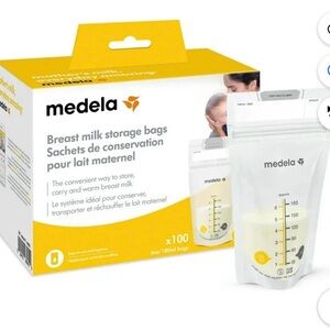 Medela Breast Milk Storage Bags in Yellow and White